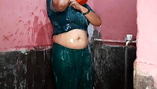 Nangi Wife In Bathroom Indoor Show Clean Pussy And Big Breast Boobs