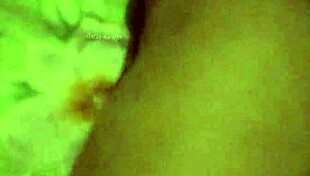 A delhi girlfriend records a sex tape with her friend