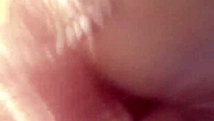 mi empleo de limpieza se convierte en blowjob casual al aire libre