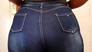 Big bumbum milf with big ass