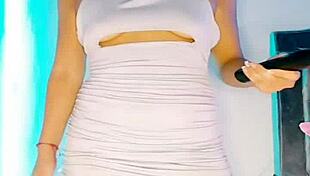 I-I watch this skinny girl shake her ass so nice live