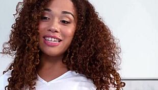 Ebony Sex Masseuse Gives Wet Nuru Massage