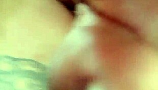 uh rap� performance in solo mode with some casual vibes and personal flair at home