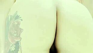 Look at That Sexy Ass in Leggings!