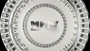 Slim blonde milf Jamie Foster is sucking Rome Major's cock and getting jizzed all over