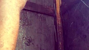 uh rap� performance in solo mode with some casual vibes and personal flair at home