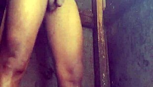 uh rap� performance in solo mode with some casual vibes and personal flair at home