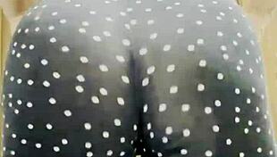 Look at That Sexy Ass in Leggings!