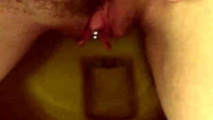 my pretty pierced pussy peeing 💦