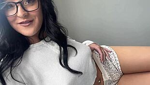 does step sister's best friend serena stirling want sex with scott stark in household fantasy?