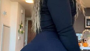 Pawg Stretches Her Ripped Pants