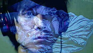 스파이 K무비 한국인들 서로 엿보며 뜨거운 섹스 장면