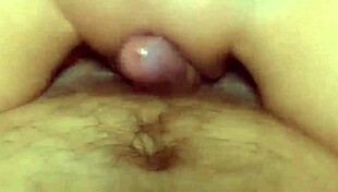 Homemade video of rubbing clitoris