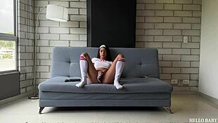 Upcoming pornstar begs for ass fuck