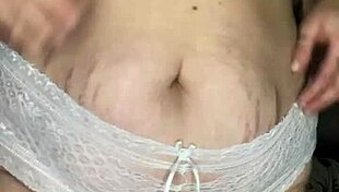 estaba cachonda y me toque sola y moje todo 😍