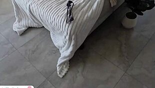 Step Sister Jerked Me Off With Her Panties