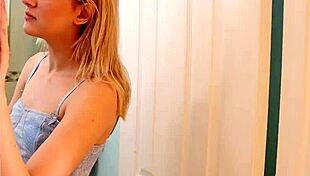 she loves sucking huge cocks of old dilfs like dez hansen in nookies