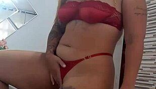 Dancing with huge ass on TikTok live!