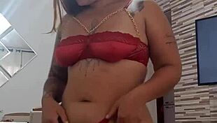 Dancing with huge ass on TikTok live!