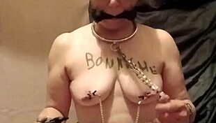 Esclave F Humiliates Maid in Small Apron Flashing