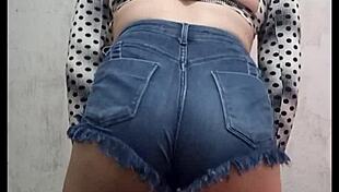 Latina Twerks Intensely in Tight Shorts