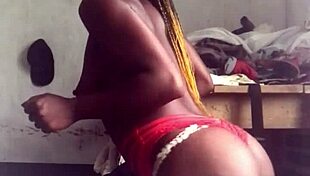 Crazybitch Streams Sexiness, Fans Demand Naked Show