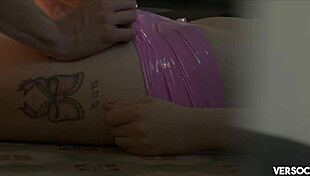 Luna Ruiz Mirrors Herself