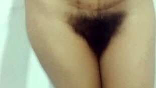 desi indian teen flashes amazing pussy and boobs indoors 😘