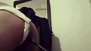 I'm Alondra Mariin, sexy trans, playin with my consolador.