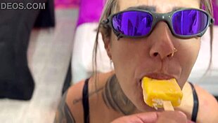 enganei minha meia irma testando sabores duvido voces nao gozar em um minuto com isso que ela faz video completo sheer e red