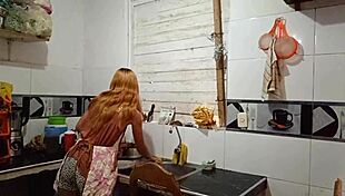 Horny peruvian latina with wet pussy gets eaten by husband instead of lunch!