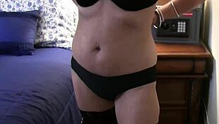 Sexy Housewife Seduces Boyfriend Close Up