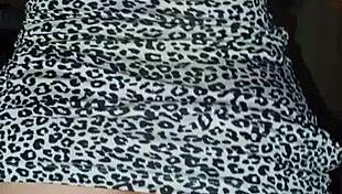 mi cuñada monta y folla duro con polla hasta llenarse de leche!