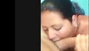 Pagando Um Guloso Na Piscina Com Asiática Chinesa Russa Milf