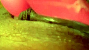 הקולג' כל כך מעייף, אז אני מגרה את הכוס הרטובה שלי כי אין לי חבר 😩💦