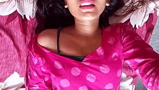 Indian desi bhabhi displays assets for boyfriend