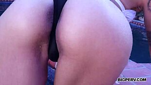 Draya Dare Flaunts Her Fat Ass In Shorts At The Wet Pool!