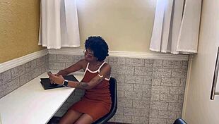 Gym Receptionist Blowjob!