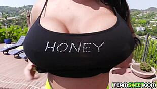 Stud Feels Intense Pleasure As Payton Preslee Sucks His Big Cock Deep