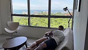 dormiu sem len�ol entao meti gostoso sem d� na gostosa