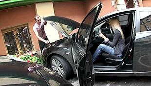 When she couldn't afford the mechanic she offered anal instead 😈