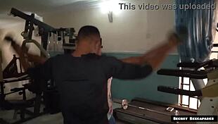 Gym instructor seduced by big ass 45 years old client fucks her horny pussy with his BBC 💪