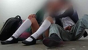 cogiendo con colegiala mexicana en bodega de intendencia