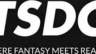 Coniglietta di Pasqua Lexie Candy sente anal intenso con papà acquisito