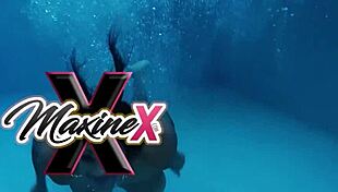 maxine x wanna try the taste of her own pussy juice after masturbation