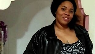 Ebony bbw stepdaughter enjoys holiday with stepdad