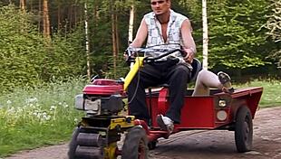 Gigantic Tits Alert! Watch Her Bounce!