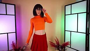 Hannahjames710 Tries On Sexy Cosplay As Wonder Woman, Leeloo, Velma, And Daphne