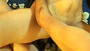 Hanif and Adori, cute bhabhi rides big cock hard at home 😘