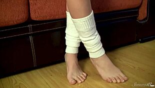 Beautiful Slut Solana Is Stroking The Pearl